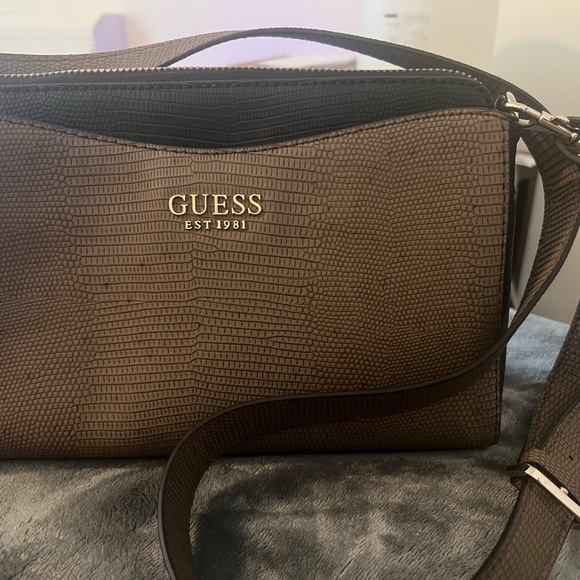 Guess Lyndi girlfriend crossbody beige - Picture 2 of 5